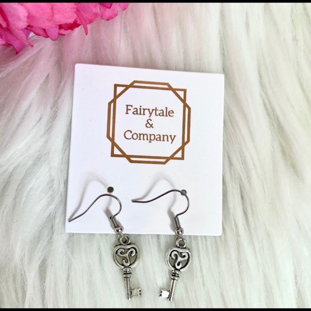 Key dangle earrings - Picture 2 of 3